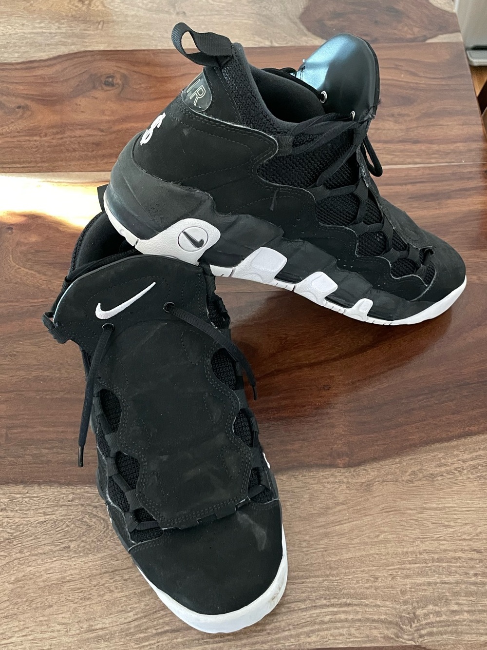 Nike Men’s Air Money shoes